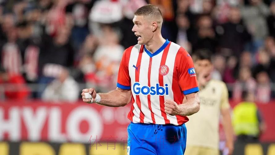 每体盛赞多夫比克:09年以来首位非皇萨的西甲金靴 每体盛赞多夫比克:09年以来首位非皇萨的西甲金靴